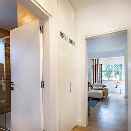 Luxury Close To The Beach, Shared Pool - Christine Complex