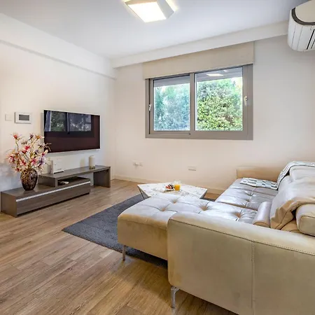 Luxury Close To The Beach, Shared Pool - Christine Complex * Limassol