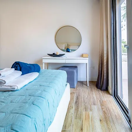 Luxury Close To The Beach, Shared Pool - Christine Complex
